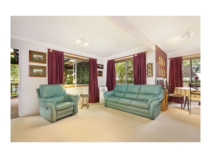 13 Rosebery Street, Heathcote NSW 2233