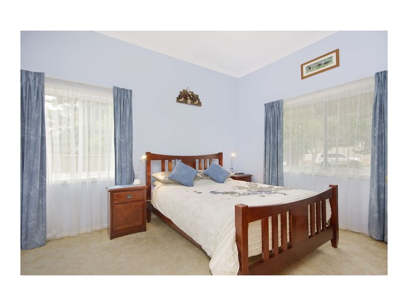 13 Rosebery Street, Heathcote NSW 2233