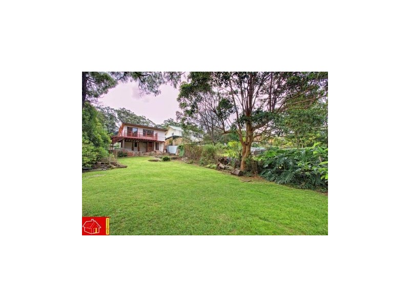 15 Mountain Avenue, Woonona NSW 2517