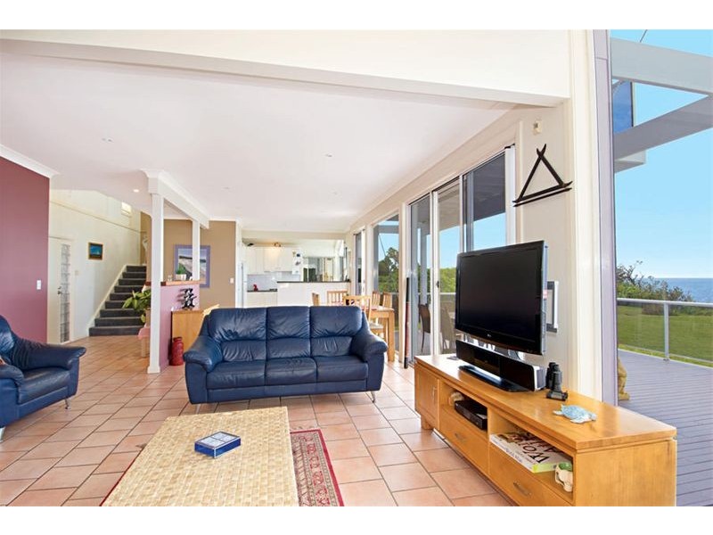 181 Lawrence Hargrave Drive, Thirroul NSW 2515