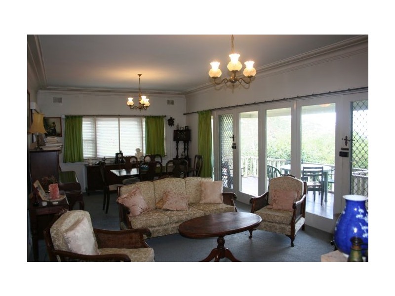 6 Balfour Road, Austinmer NSW 2515