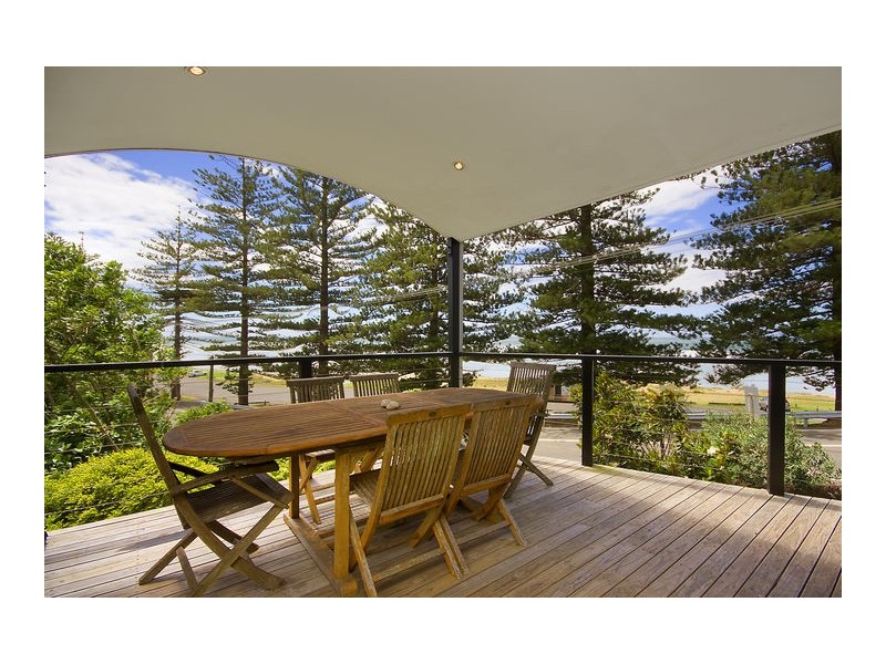 768 Lawrence Hargrave Drive, Coledale NSW 2515