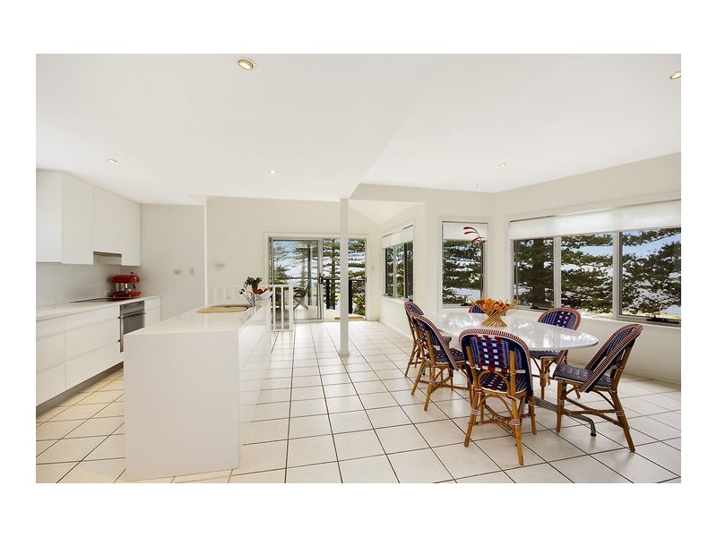 768 Lawrence Hargrave Drive, Coledale NSW 2515