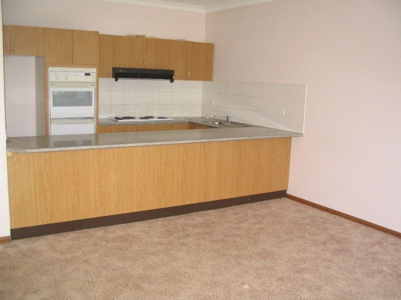 2/18 Walker Street, Helensburgh NSW 2508
