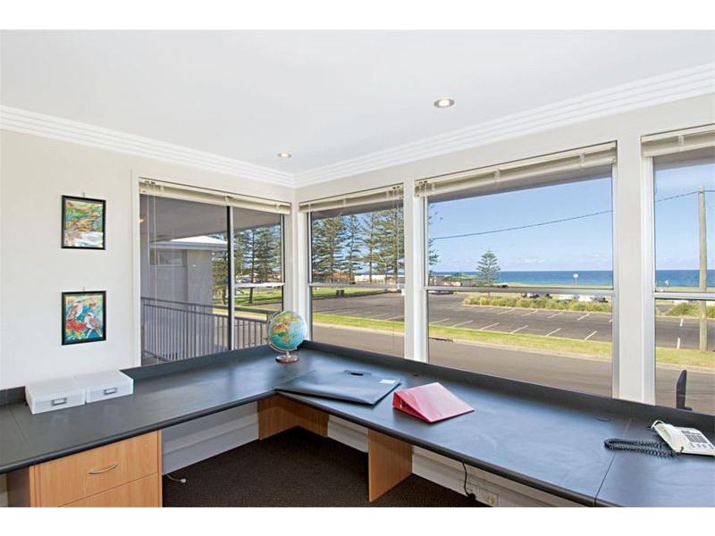 26 Ocean Street, Thirroul NSW 2515
