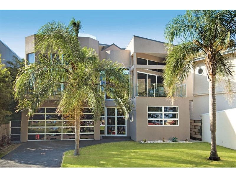 35 The Esplanade, Thirroul NSW 2515