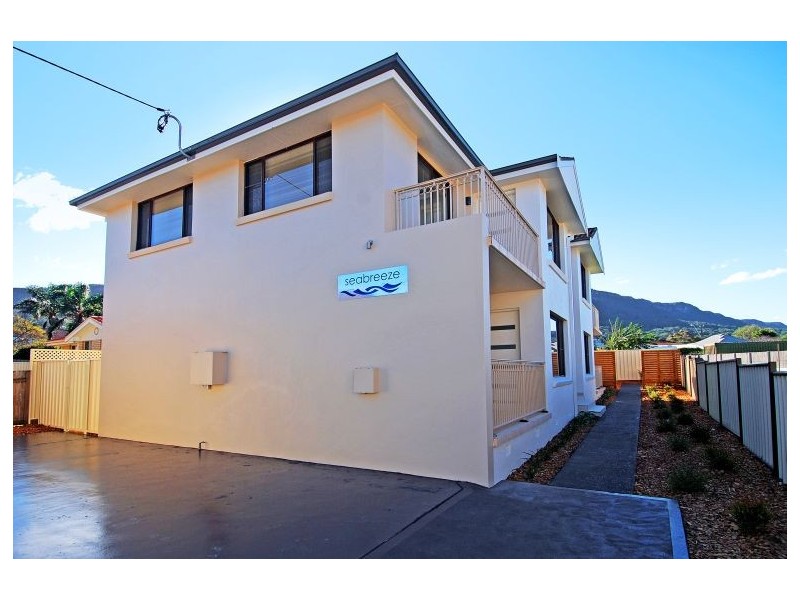 2/16 Bath Street, Thirroul NSW 2515