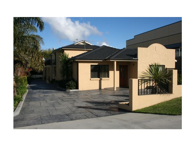 1/8 Short Street, Helensburgh NSW 2508