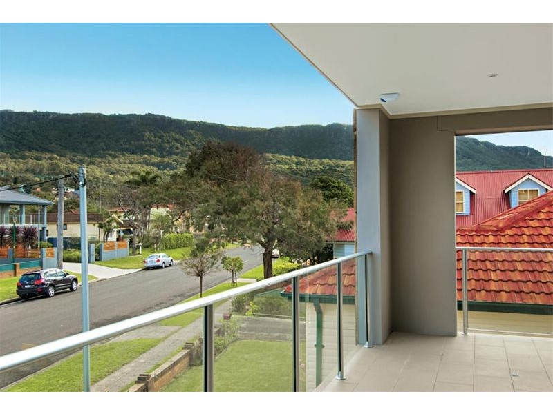 21b McCauley Street, Thirroul NSW 2515