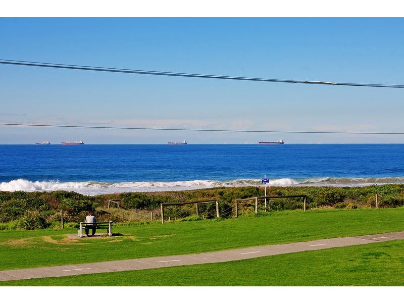 22 Beach Drive, Woonona NSW 2517