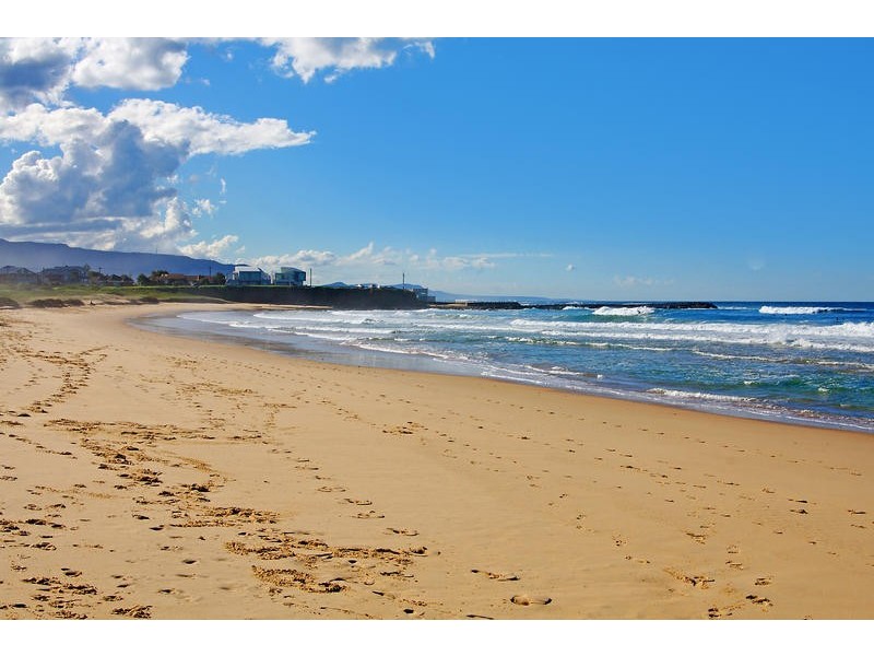 22 Beach Drive, Woonona NSW 2517