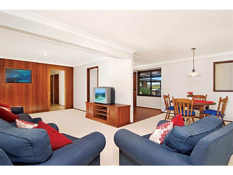25 Annesley Avenue, Stanwell Tops NSW 2508