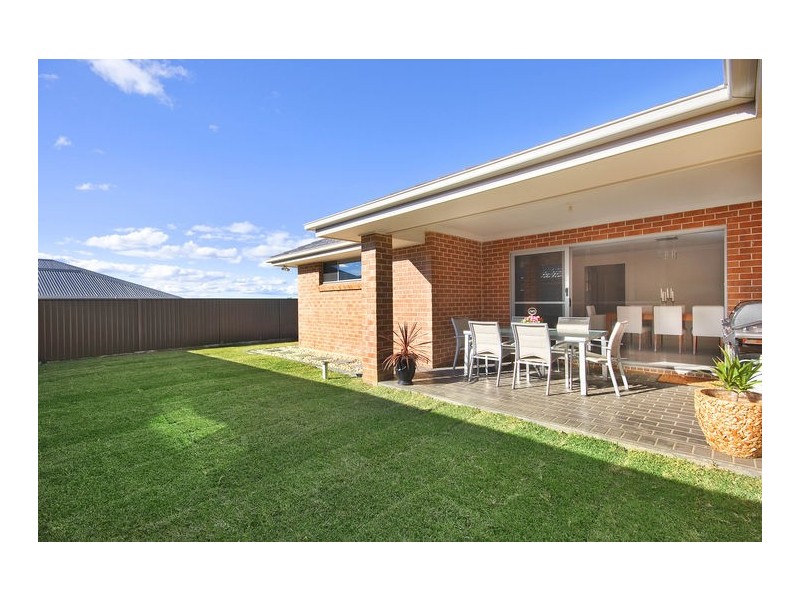 11 Cemetery Road, Helensburgh NSW 2508
