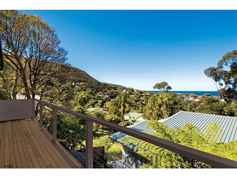25 Chellowdene Avenue, Stanwell Park NSW 2508