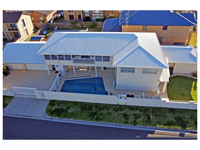 26 Ocean Street, Thirroul NSW 2515