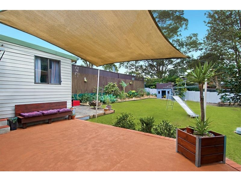 9 Robert Street, Woonona NSW 2517