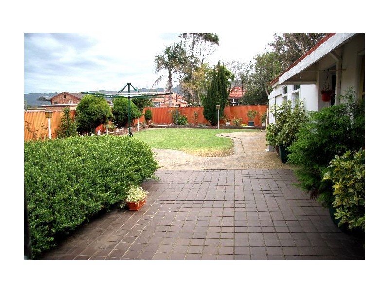 8 Blackall Street, Bulli NSW 2516