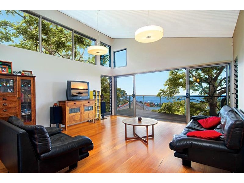 102 Phillip Street, Thirroul NSW 2515