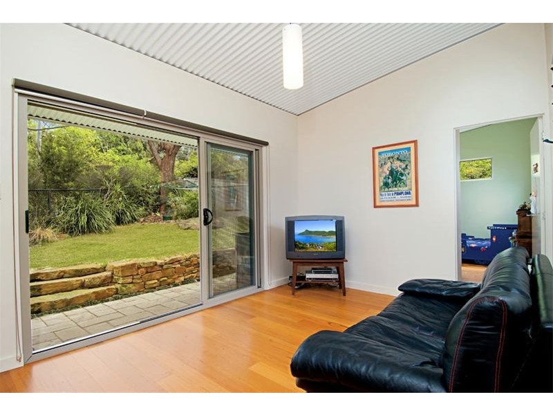 102 Phillip Street, Thirroul NSW 2515