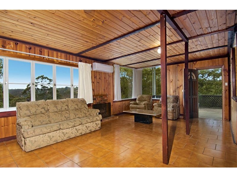 17 Boundary Road, Heathcote NSW 2233