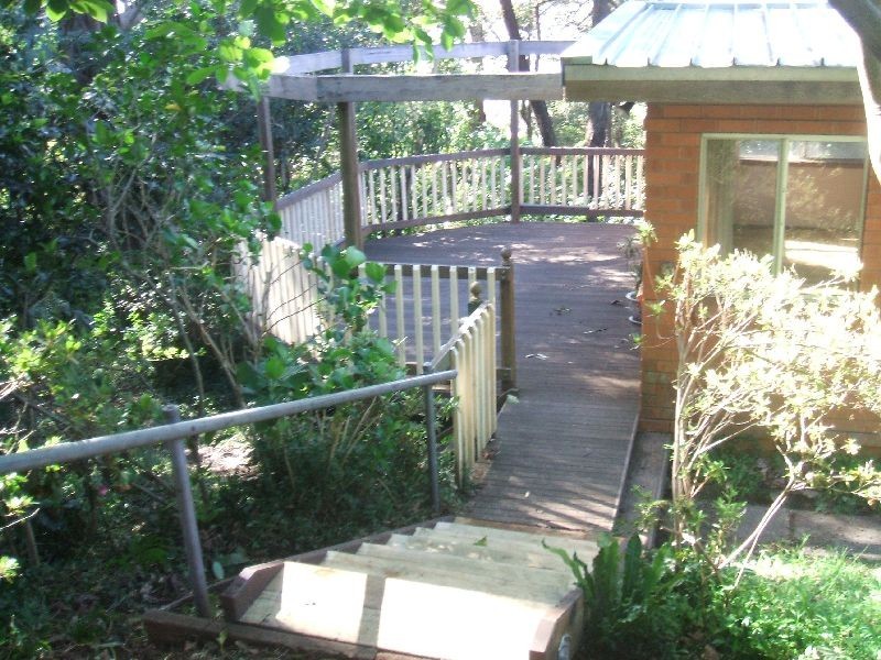 13 Railway Crescent, Stanwell Park NSW 2508