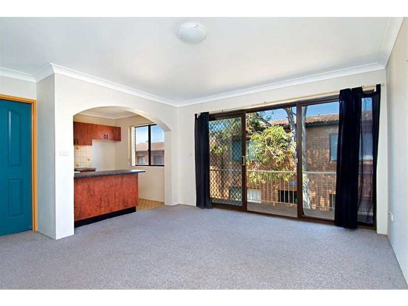 4/16  Ocean Street, Thirroul NSW 2515