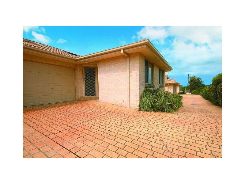 2/14 Stuart Street, Helensburgh NSW 2508