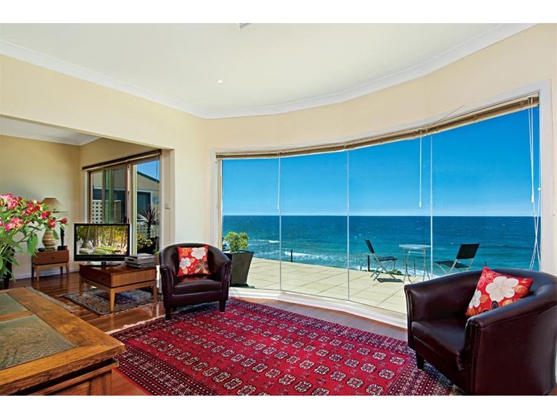 3a Cliff Parade, Thirroul NSW 2515