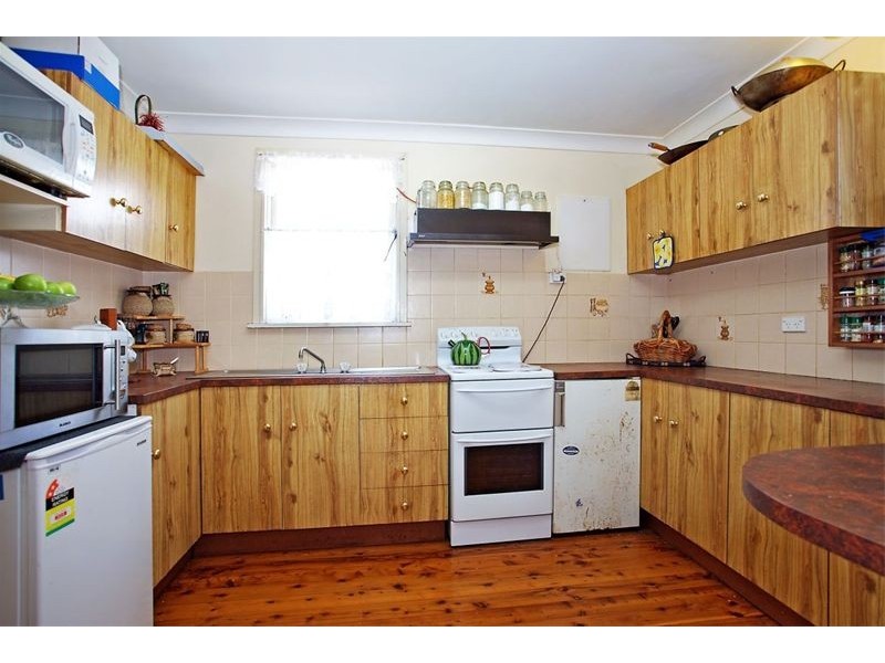 2 Thomas Street, Lake Illawarra NSW 2528