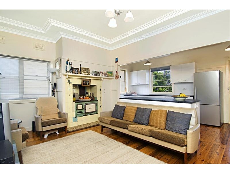 20 Russell Street, Woonona NSW 2517