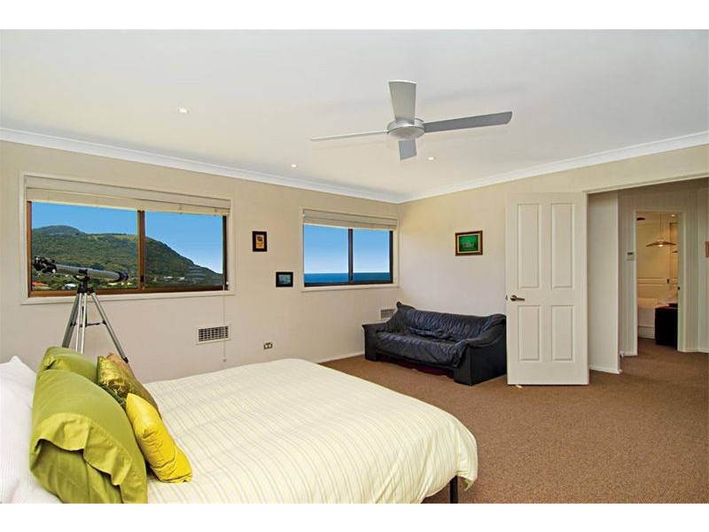 6 Murrawal Road, Stanwell Park NSW 2508