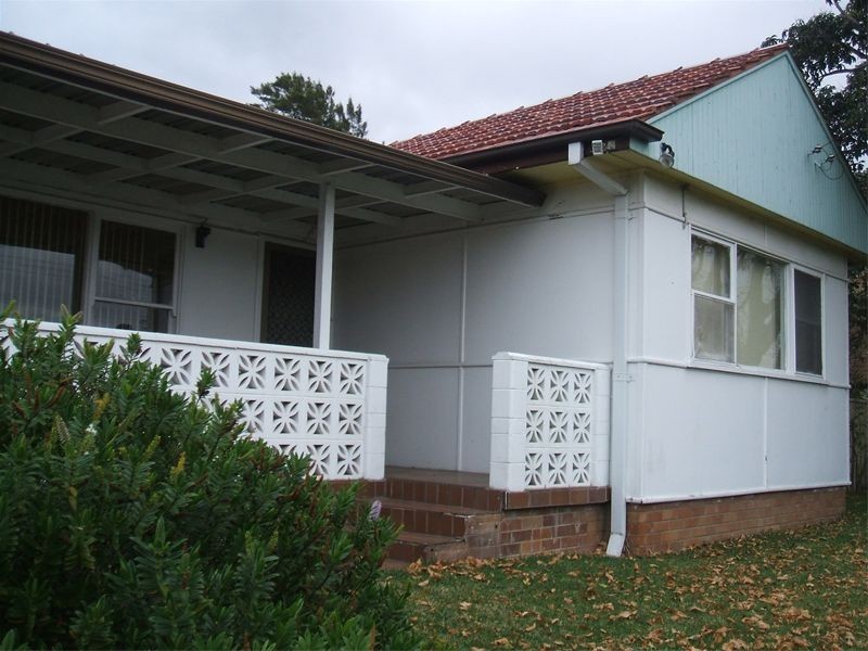 6 Robertson Street, Helensburgh NSW 2508