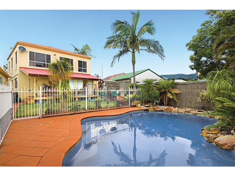 24 Dorrigo Avenue, Woonona NSW 2517