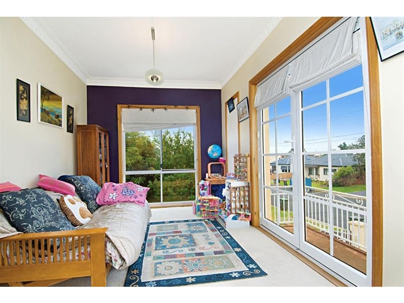 24 Dorrigo Avenue, Woonona NSW 2517