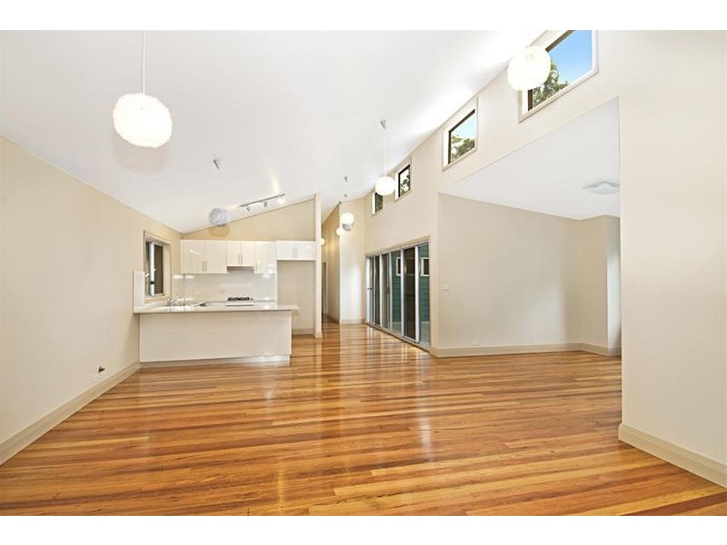 6 Pass Avenue, Thirroul NSW 2515