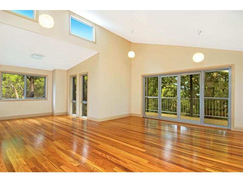 6 Pass Avenue, Thirroul NSW 2515