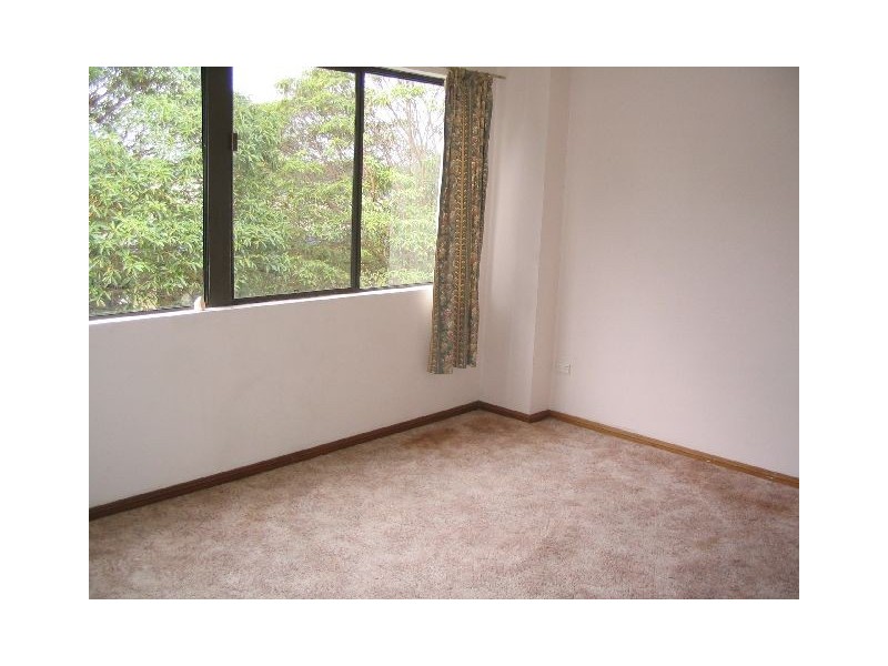 2/18 Walker Street, Helensburgh NSW 2508