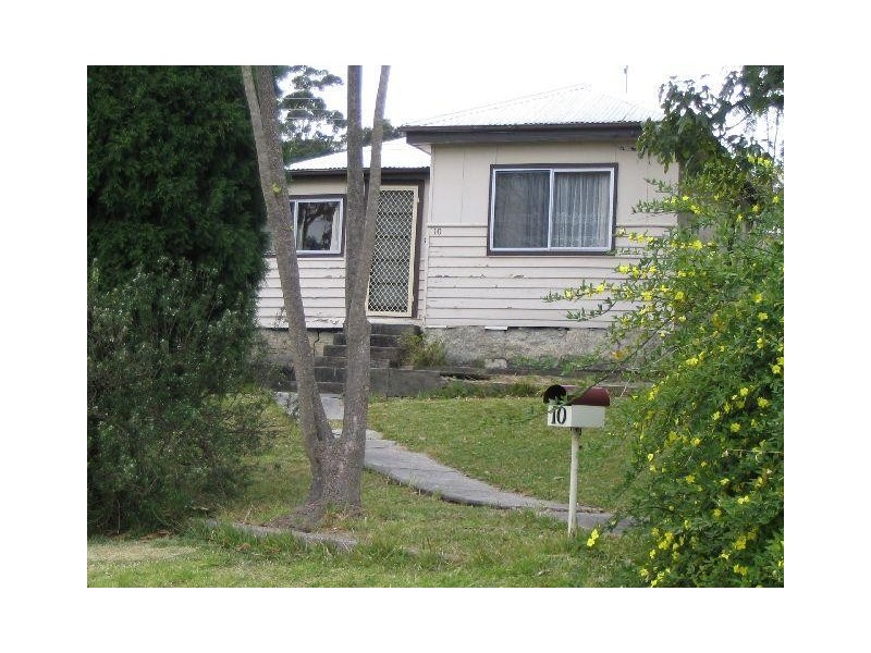 10 Foster Street, Helensburgh NSW 2508