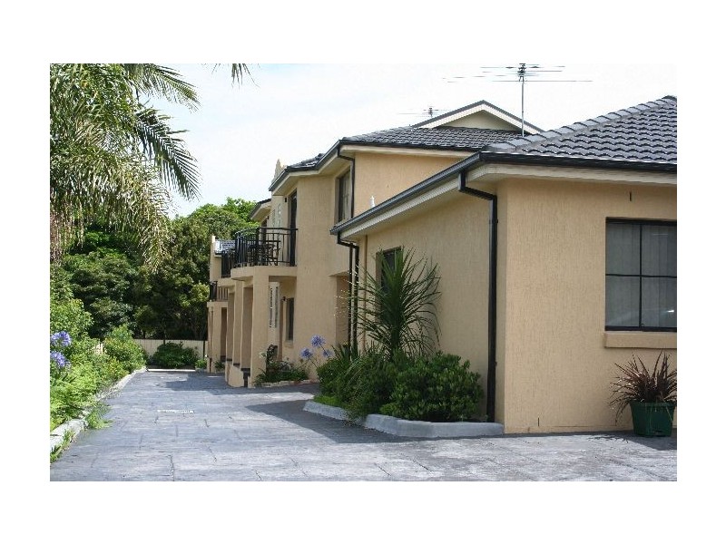 3/8 Short Street, Helensburgh NSW 2508