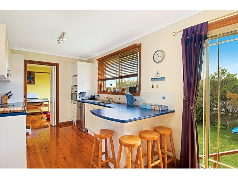 41 The Crescent, Helensburgh NSW 2508