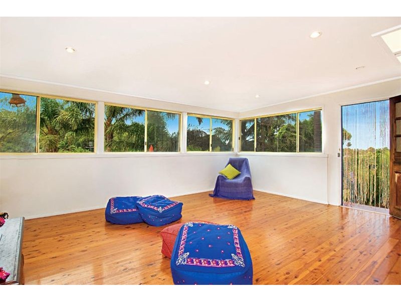 23 Hillcrest Avenue, Woonona NSW 2517