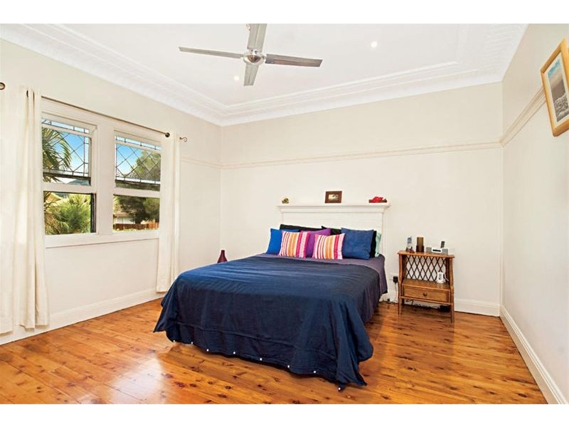 23 Hillcrest Avenue, Woonona NSW 2517