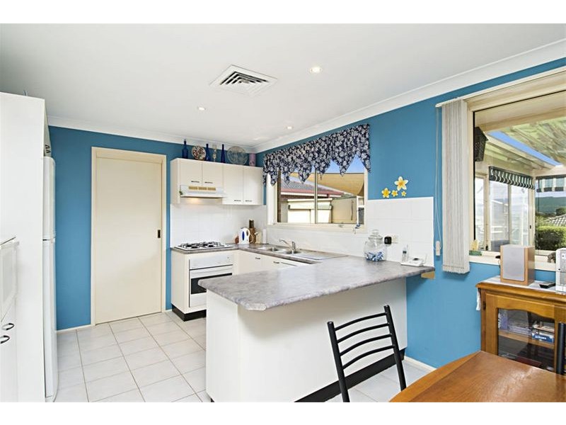 14 Ashburton Drive, Albion Park NSW 2527
