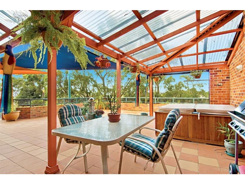9 Chadwick Grove, Helensburgh NSW 2508