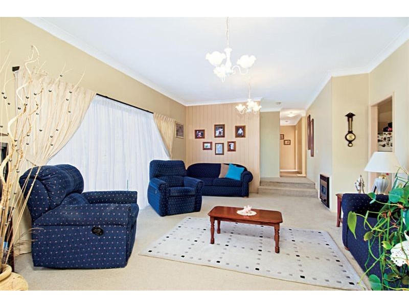 35 Arunta Drive, Thirroul NSW 2515