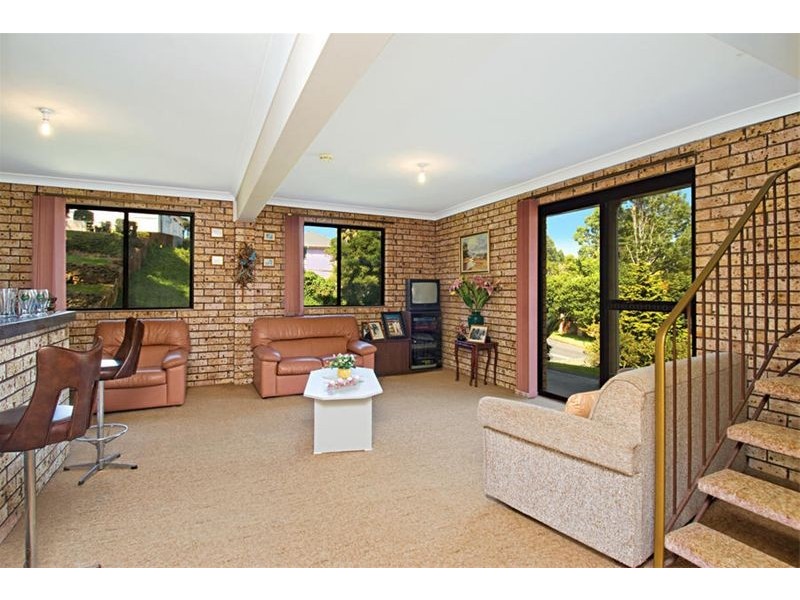 35 Arunta Drive, Thirroul NSW 2515
