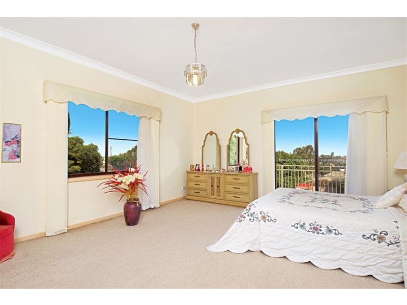 35 Arunta Drive, Thirroul NSW 2515