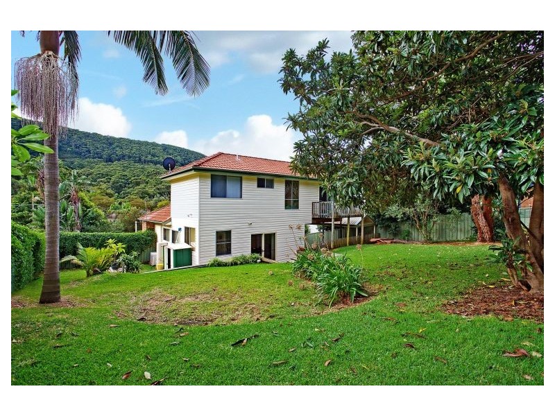 15 Station Street, Stanwell Park NSW 2508