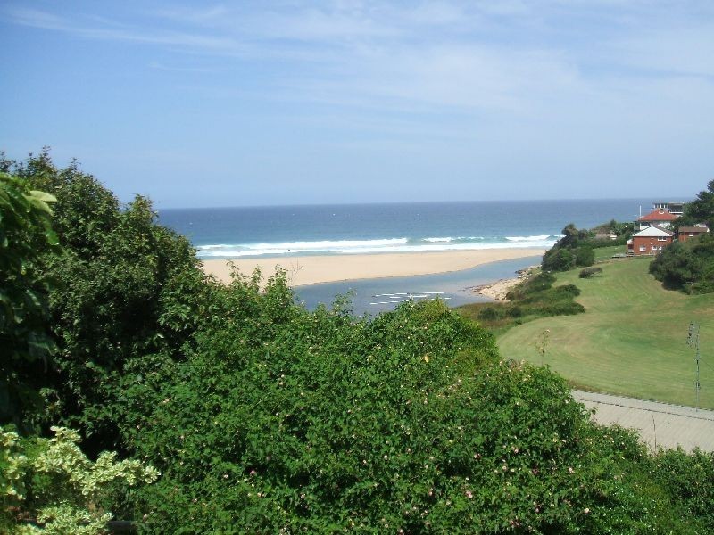 18 Beach Road, Stanwell Park NSW 2508