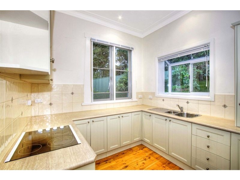 12 Foster Street, Helensburgh NSW 2508